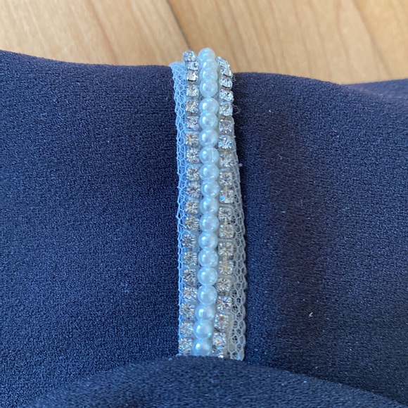 Ivanka Trump black top with fun sleeves - Picture 8 of 11